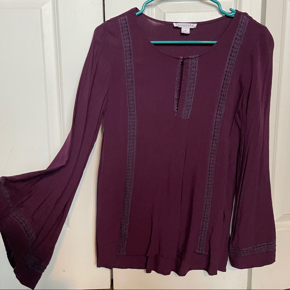 Bell sleeve blouse